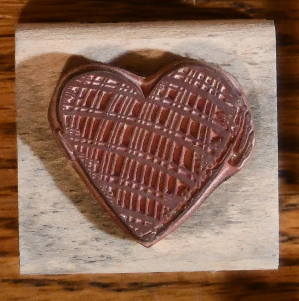 Stampington & Company Estampilla de goma a cuadros corazón retazos amor día de San Valentín Foto 3 de 3