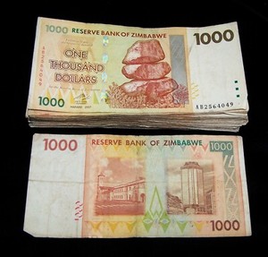 25 x Zimbabwe 1000 Dollar banknotes - 2007 circulated currency / P71