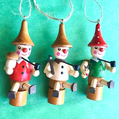 Lumberjack w/ Ax Wood Ornament - Retro Vintage Old World Woodsman