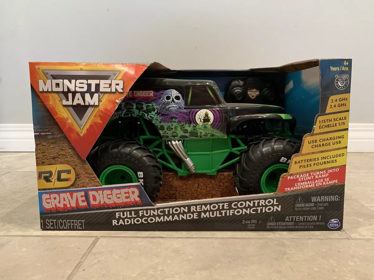 Monster Jam, Official Grave Digger Remote Control Truck 1:15 Scale, 2.4GHz