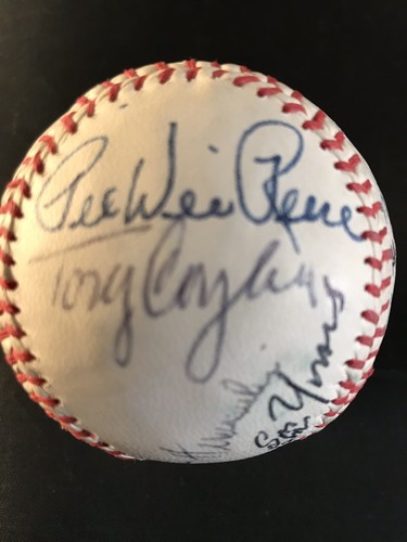 Pallone firmato Tony Conigliaro/Lloyd Waner/Pee Wee Reese HOF/Stars/Writers COA EX - Foto 1 di 9