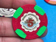 $5————-RESORTS INTERNATIONAL—————ATLANTIC CITY NEW JERSEYCASINO CHIP——————Z-3115