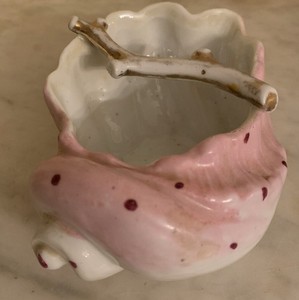 Porcelain Fairing Shell Style Basket For Trinkets,With Branch Style Handle