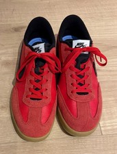 Nike SB Sneaker red