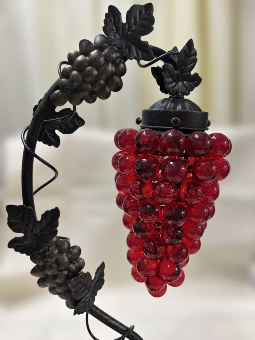 ROYAL ARDEN Touch sensor light Grape Design Table Lamp Red Room