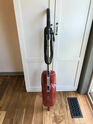 Miele Swing H1 Quick Step PowerLine Upright Stick Vacuum SAAO0 NO HEAD INCLUDED
