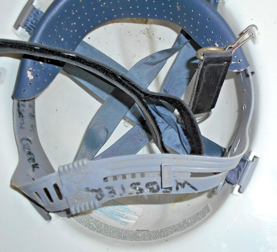 LOTE 1 CASCO BOMBERO VINTAGE CFS [SERVICIO DE BOMBEROS DEL PAÍS] AUSTRALIA Foto 4 de 4