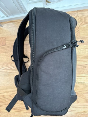 Lowepro Flipside BP 400 AW III Camera Backpack Black Photographer - Used - Picture 9 of 12
