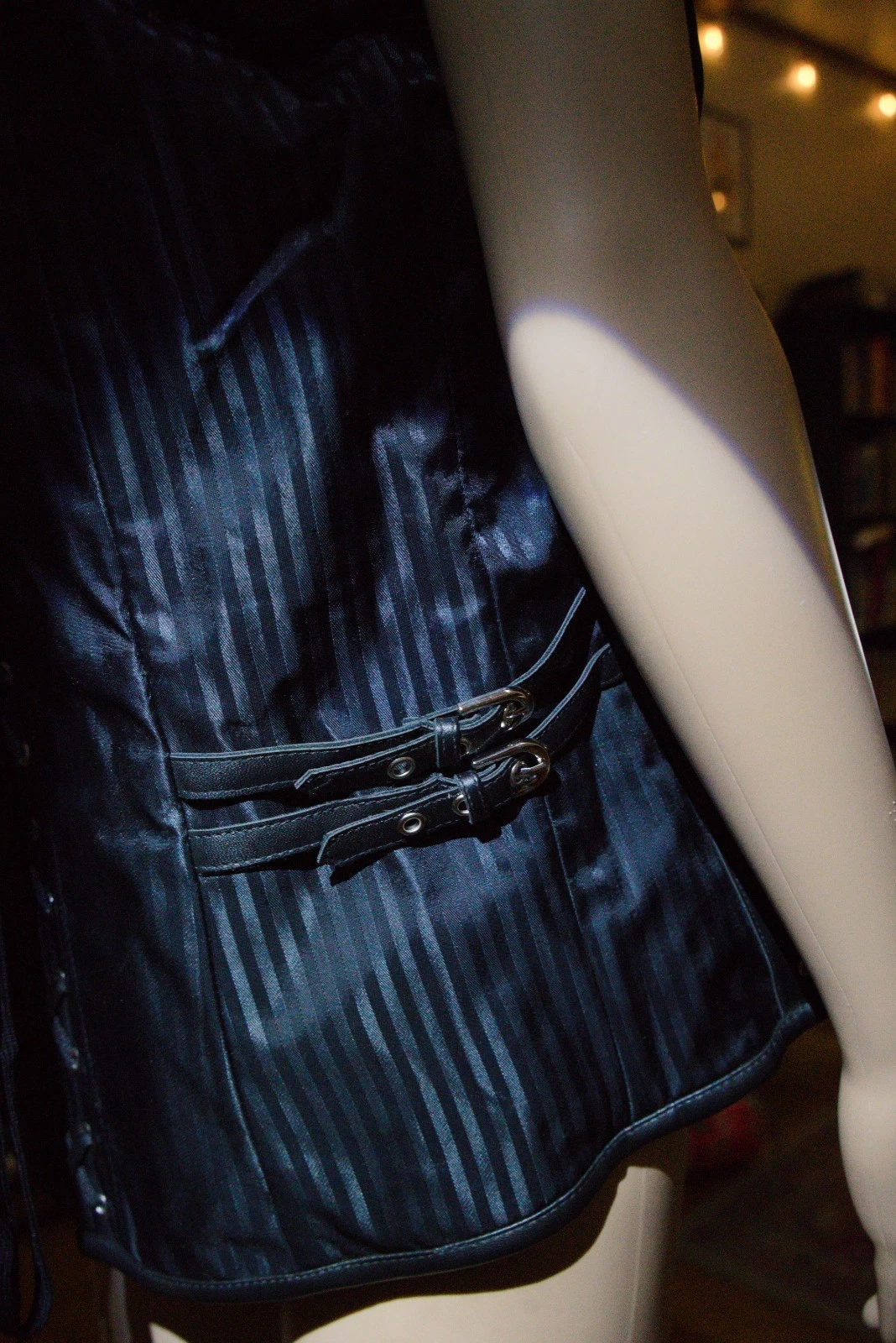 Mens Gothic Steampunk Corset Vest 3X Black Chain Buckle Lace Up Victorian Cospla - product detail image 4