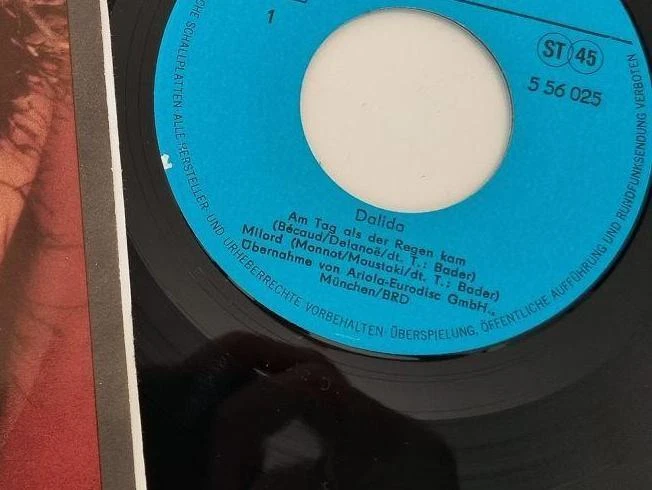 7" Single Dalida - Am Tag als der Regen kam Vinyl EP Amiga Quartett - Image 3 of 4