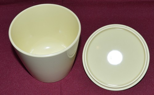 Vintage Texas-Ware Yellow Melamine Sugar Bowl - Picture 2 of 3