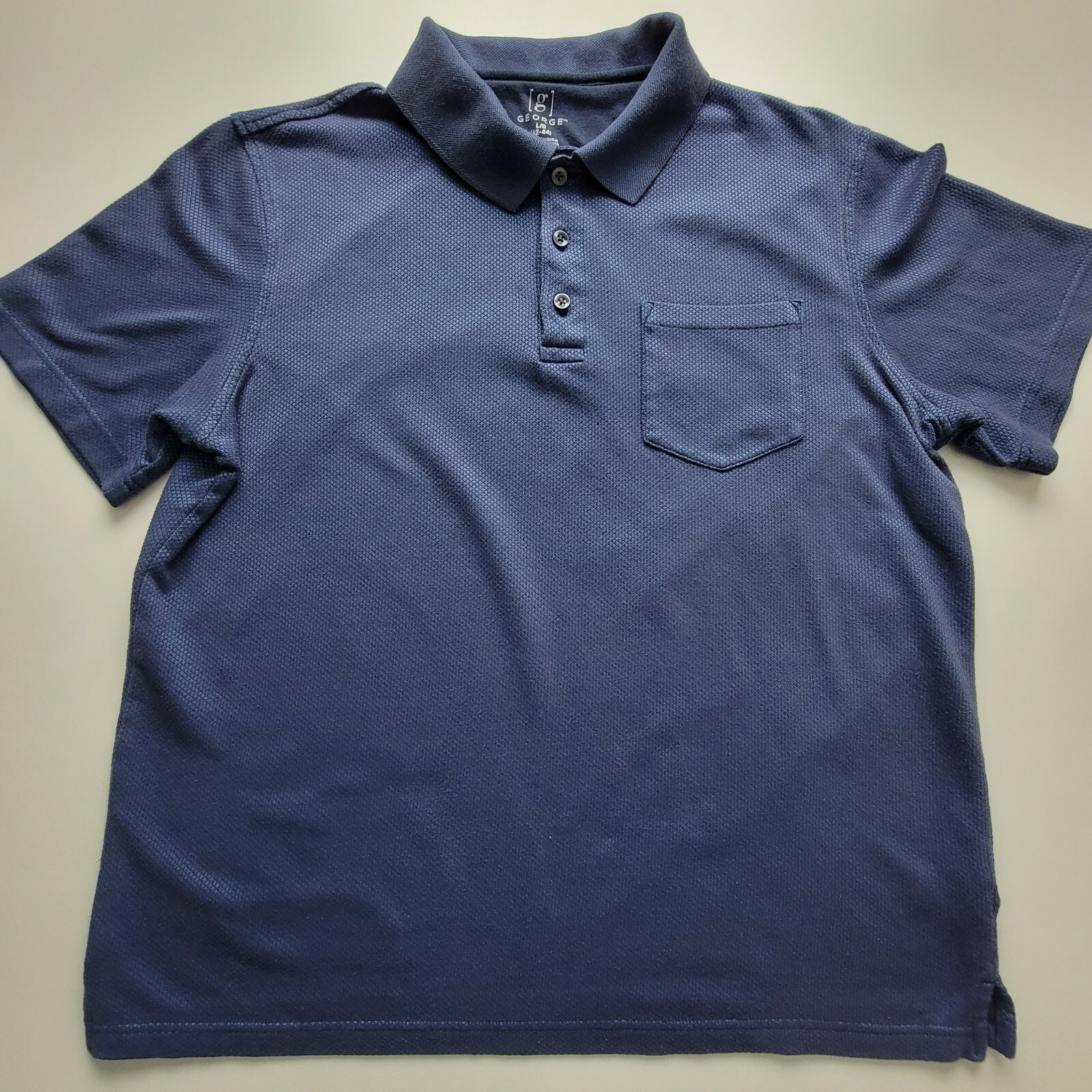 pullover shirt with collar and pocket