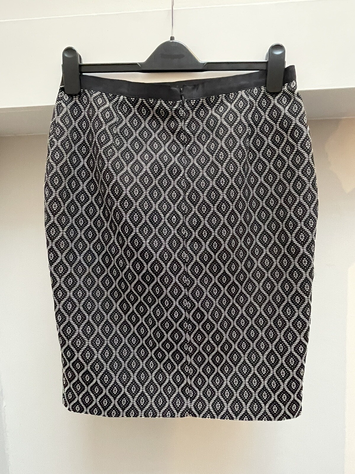 Fenn Wright Manson Studio Monochrome Patterned Sk… - image 4