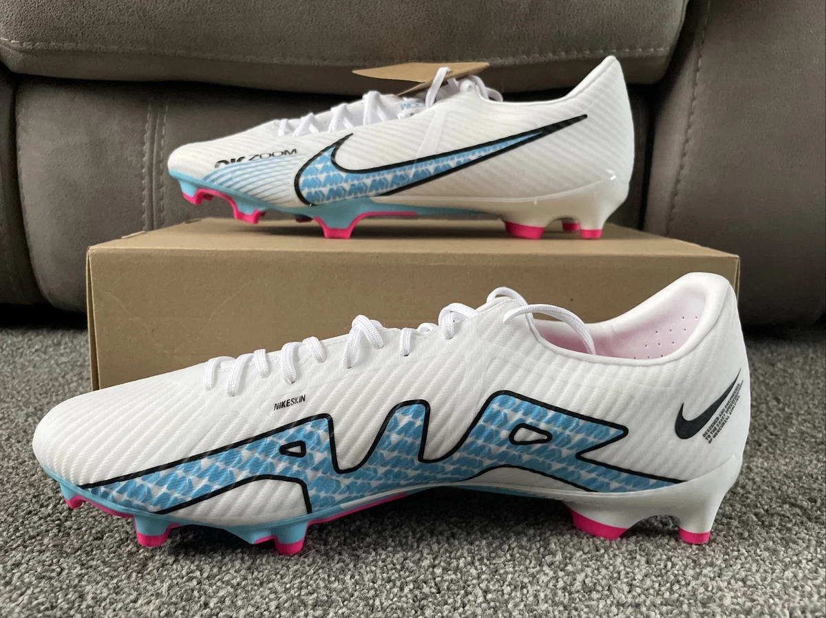 Size 15 shop mens football boots