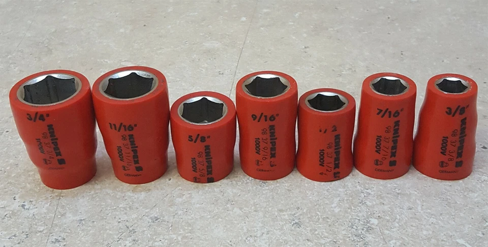 KNIPEX 9 PIECE 1000V DIPPED HANDLE RARE LOCKING SCREW RATCHET SAE SOCKET SET - Image 4 of 4