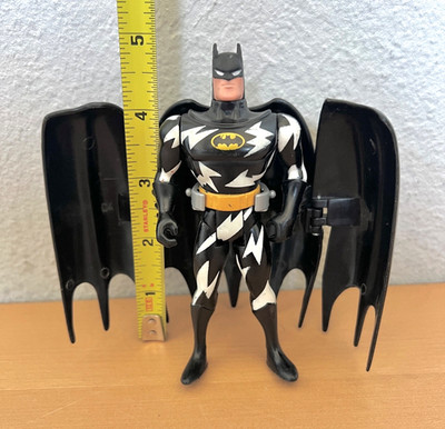 Vintage 1993 Kenner DC Comics Lightning Strike Batman Toy Action Figure
