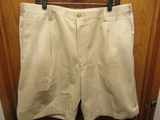 MENS ROUNDTREE  YORKE PLEATED STRETCH 100 COMBED COTTON BEIGE SHORTS SIZE 42