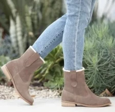 Sole Society Verona Winter Boots Booties 5M Beige Suede Faux Shearling Pull On