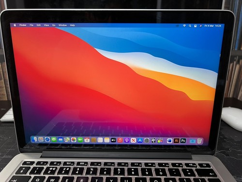 Apple Macbook Pro 13in Retina with Logic Pro & Final Cut ProX`q - Picture 2 of 8