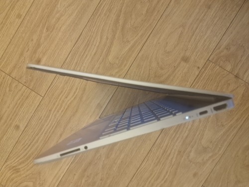 HP 15s-fq, Windows 11, Intel Core i7-1065G7, 8gb ram, 512gb ssd - Foto 9 di 13