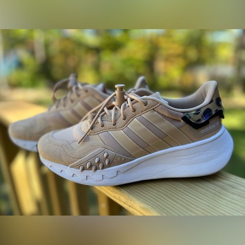 Scarpe da ginnastica Adidas Choigo da donna taglia 8,5 beige pallido nude stampa animalier audaci - Foto 2 di 12