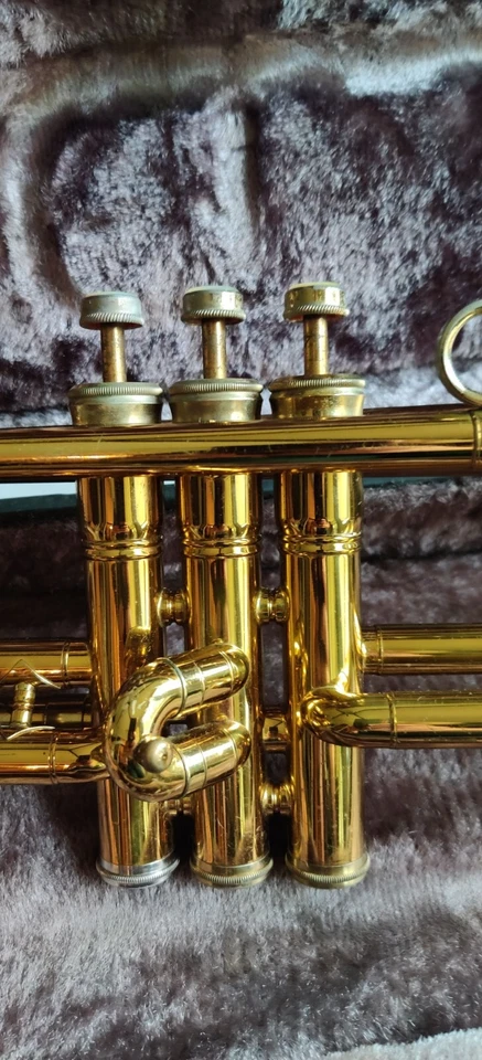 Trompeta Cleveland King Superior vintage finales de los años 60 con estuche Foto 3 de 4