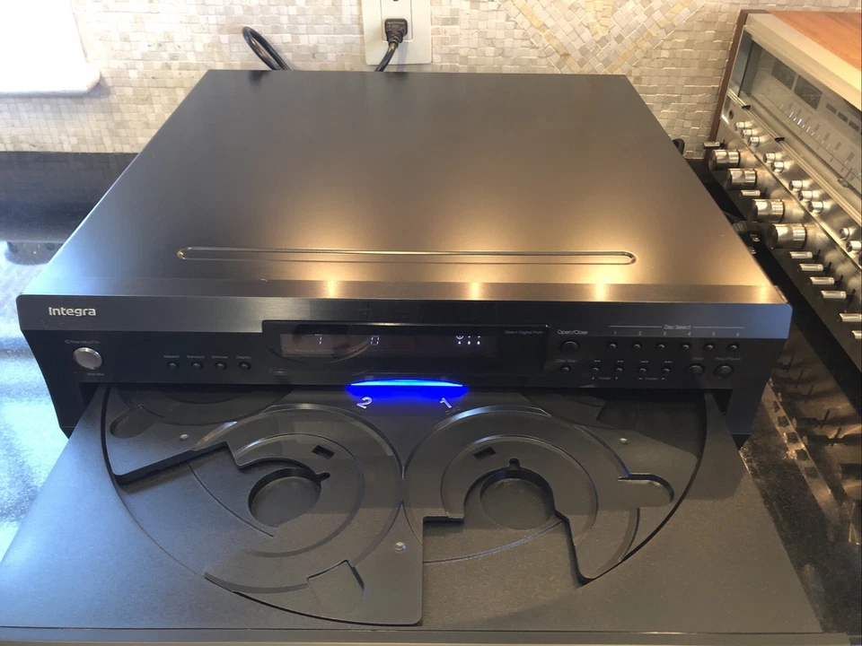 Reproductor de CD Carrusel Integra CDC 3.4 6 Discos Perfecto Estado de Funcionamiento Foto 2 de 4