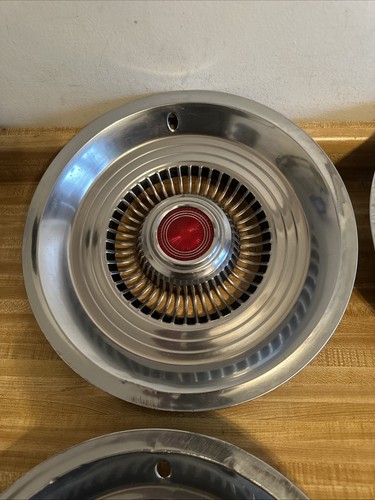 1975-1978 Comet, Granada, Maverick, Monarch, Zephyr 14" Hubcaps Oem Ford Set 4 ! - Picture 7 of 18