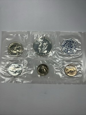 US Mint 1962 Set, Philadelphia (Half, Quarter, Dime are 90% Silver) Ultra Fine