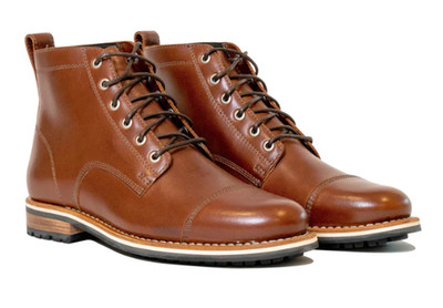 Helm Boots The Hollis (Brand New) - Teak, Size 9, Regular (D)