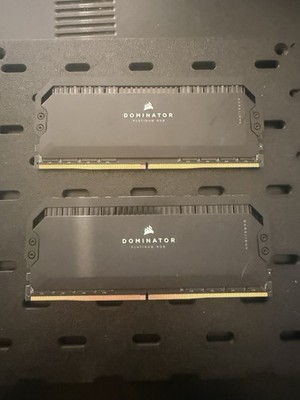 Corsair Dominator Platinum RGB DDR5 64GB 5200MT/s CL40 (2x32GB) DRAM