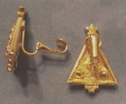 Christmas Tree Clip On Earrings w Embedded Rhinestones - Vintage  1-1/4" by 7/8" — photo 6