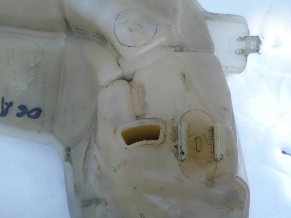 02-08 Audi A4 Quattro Motor Radiador Refrigerante Expansión Depósito OEM YD912115 Foto 3 de 4