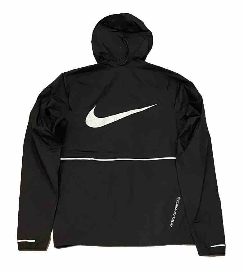 Nike Storm-FIT ADV ウィンドブレーカー S ナイキのアウター！暖かさに貪欲な「スポーツウェア Storm-FIT