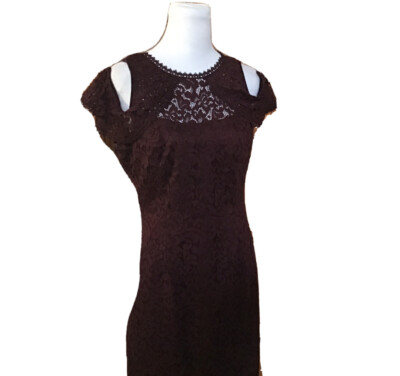 White House Black Market 6 Dress Cold Shoulder Sheath Lace Cabernet Plum Goth