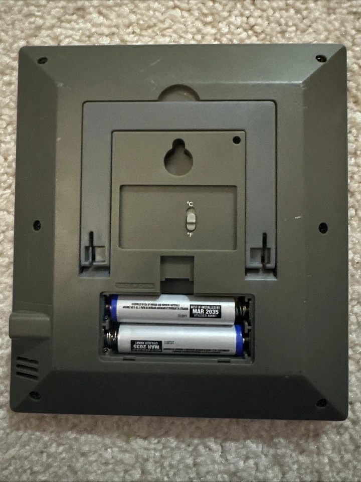 Brookstone Termómetro Digital Higrómetro Monitor de Temperatura y Humedad Interior/Exterior Foto 2 de 2