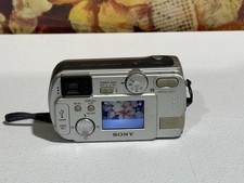Sony Cyber-shot DSC-P31 Digital Camera Powers On - Read Description For Parts 