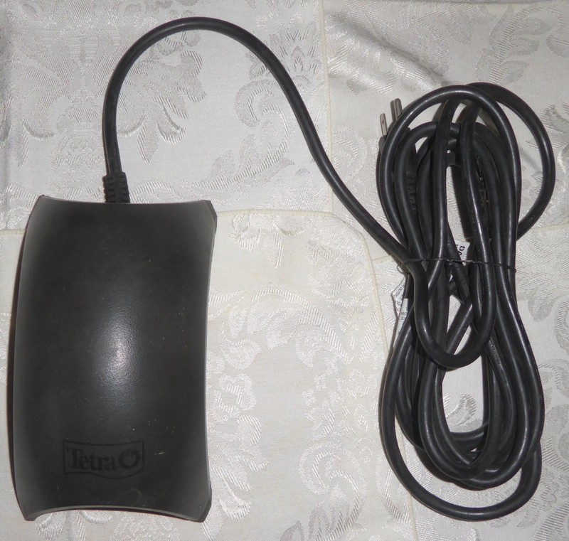 Tetra Pond Air Pump APK100