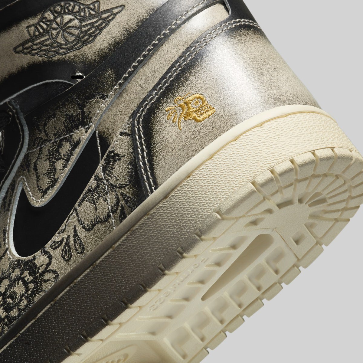 Nike Air Jordan 1 High Zoom CMFT2 Dia De Muertos FQ8155-010 Nike Air Jordan 1 High Zoom CMFT2 Dia De Muertos FQ8155-010