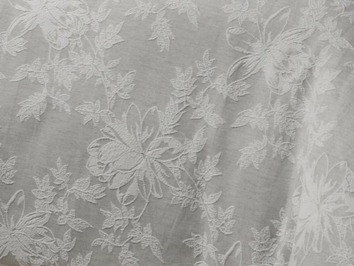 100% Cotton Jacquard Woven Floral Design Duvet Cover Set in Ivory Double Bed - Picture 2 of 2