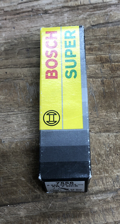 New Vintage Bosch Super Spark Plug FR7DCX 7556.