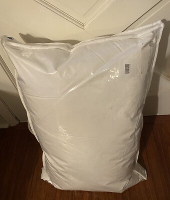 The Company Store Essentials Gusseted Down And Feather Standard Pillow (1) NIP