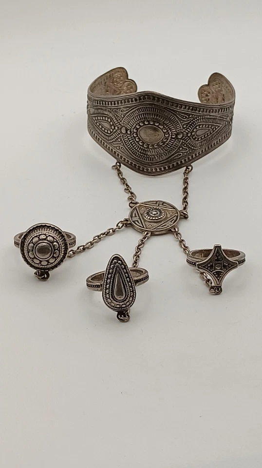 Ancien Bracelet D’esclave Berbère en Argent Avec Chaîne et Trois Bagues 56gr - Photo 4/4