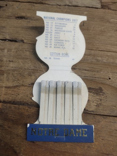 ND Notre Dame Vintage 1977 Calcio Combattimento Casco Irlandese Matchbook Non Stampato - Foto 3 di 4
