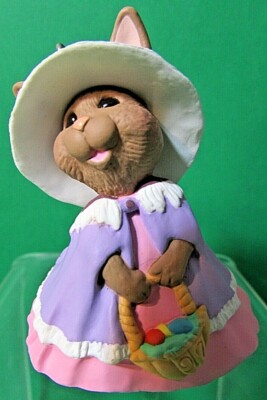 Hallmark Easter Ornament 1997 SPRINGTIME BONNETS