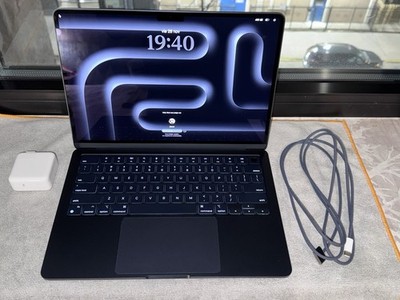 Apple MacBook Air  