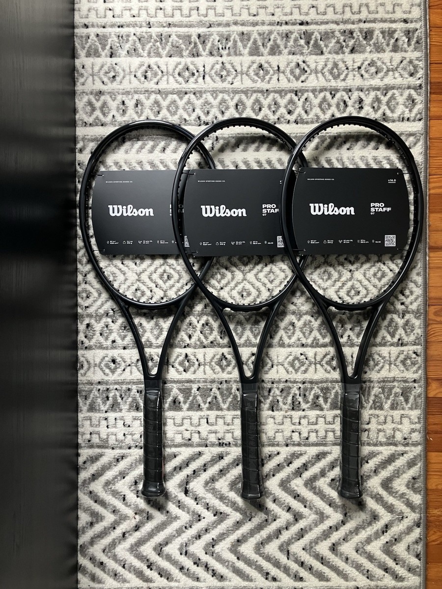 ト*ア様 【完全未使用品】PRO STAFF 97 v14 NOIR Wilson Pro Staff 97 V14 Noir | Tennis-Point