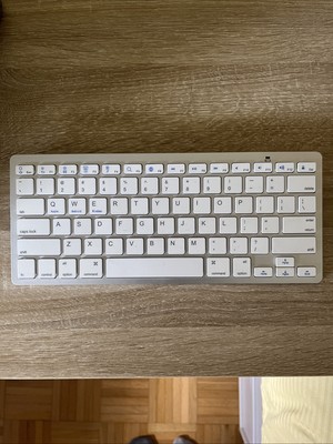 Apple Wireless Bluetooth Keyboard Model BK3001BA
