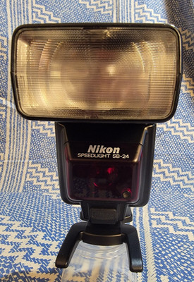 Nikon Speedlight SB-24 Shoe Mount Flash for  Nikon