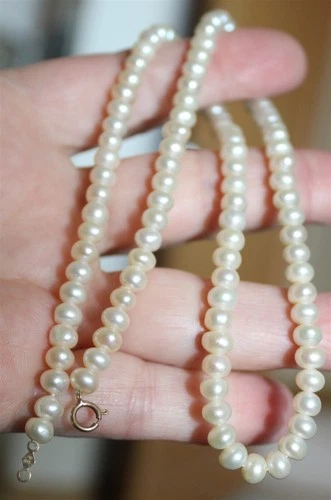 Solid 14K yellow gold marked 14K freshwater pearls Necklace Lot#115